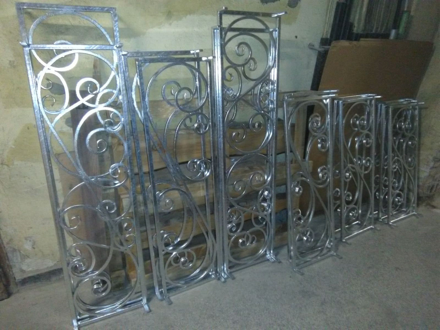 Französische Balkone aus Schmiedeeisen