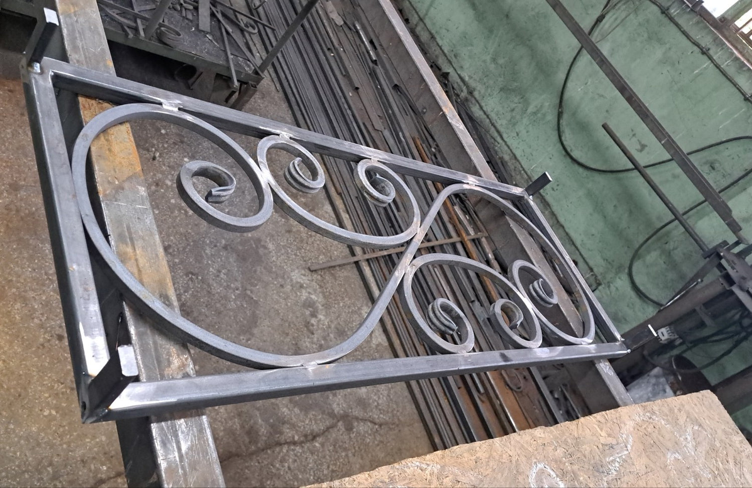 Französische Balkone aus Schmiedeeisen 