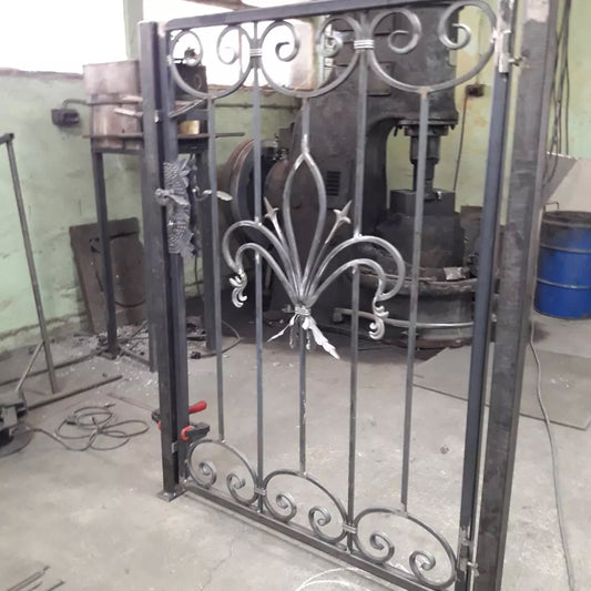 Gartentore aus Schmiedeeisen (Individuelle Gestaltung)